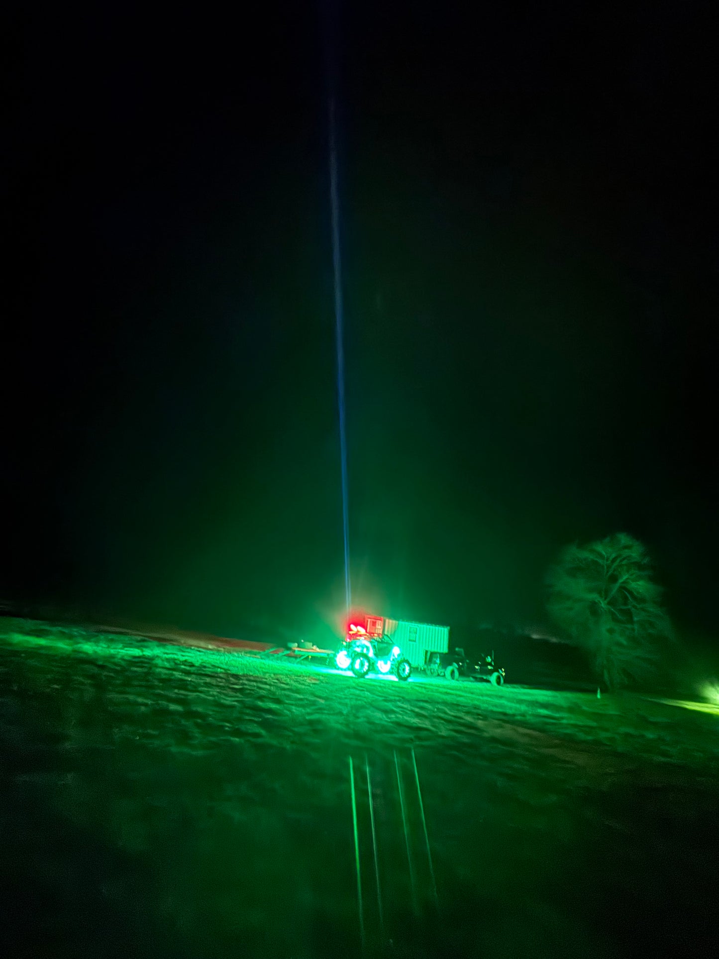 RGB+W: ROCK LIGHT KITS