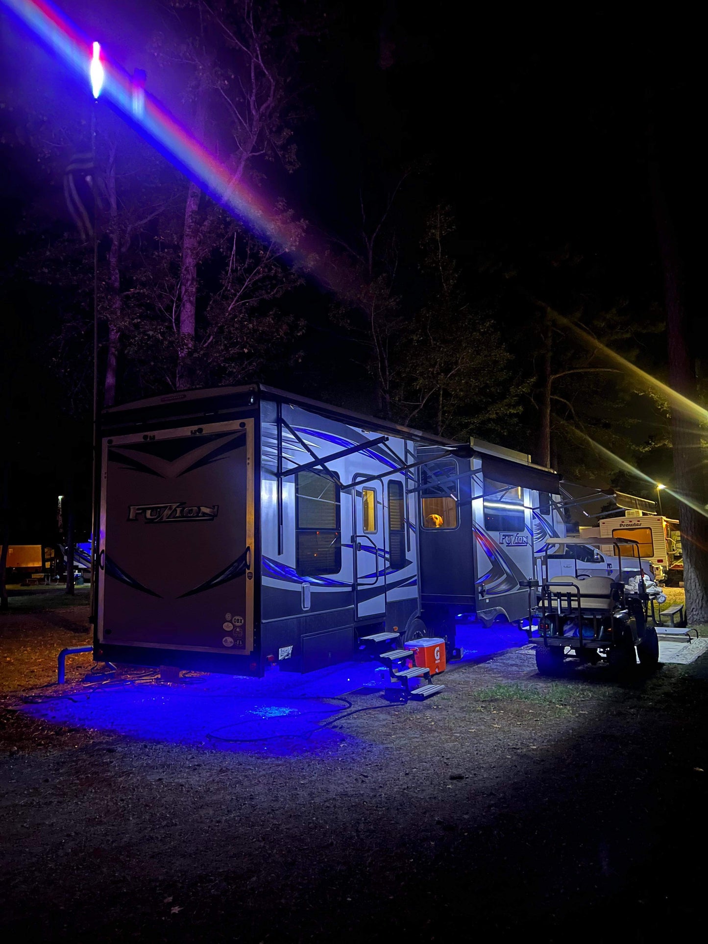 {RV/MOTORCOACH} 7.25" RGB+W: ROCK LIGHT KITS