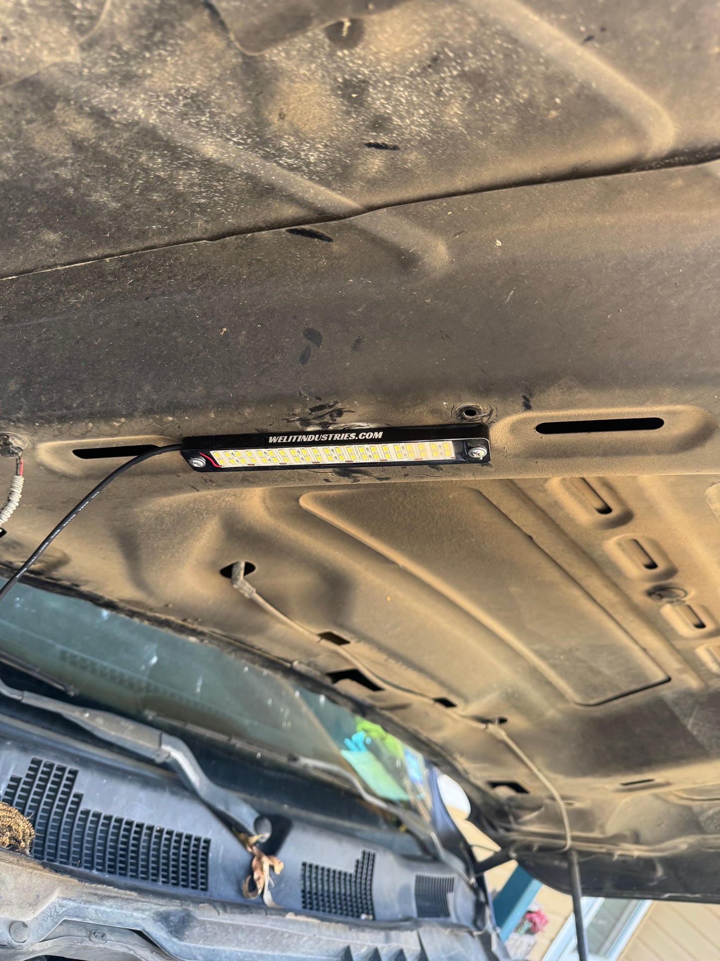 7.25” ENGINE BAY LIGHT (Factory Replacement)